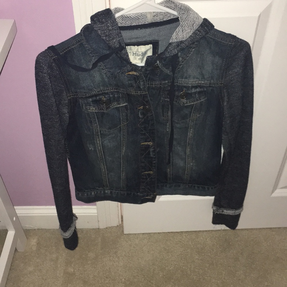 Trendy hooded jean jacket